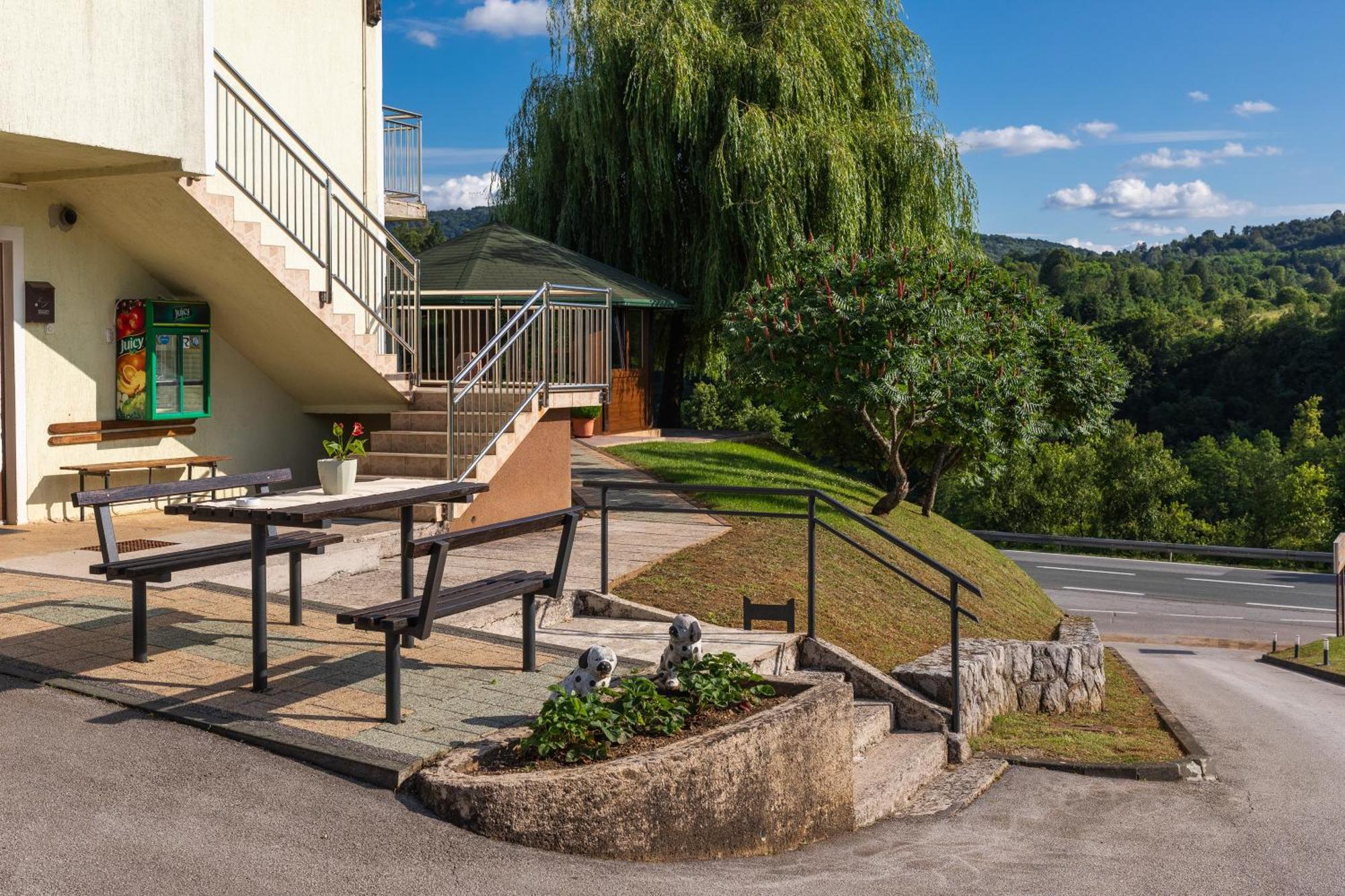 Apartments Lucija Slunj Exteriér fotografie